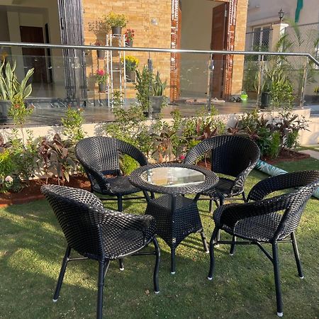 Lavish Villa - 3 Bhk Pool With Lawn Лонавала Екстериор снимка