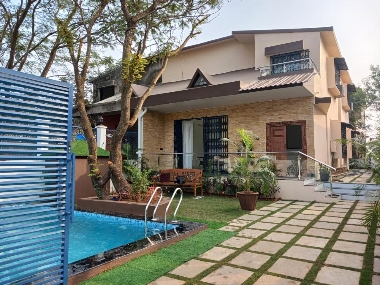 Lavish Villa - 3 Bhk Pool With Lawn Лонавала Екстериор снимка