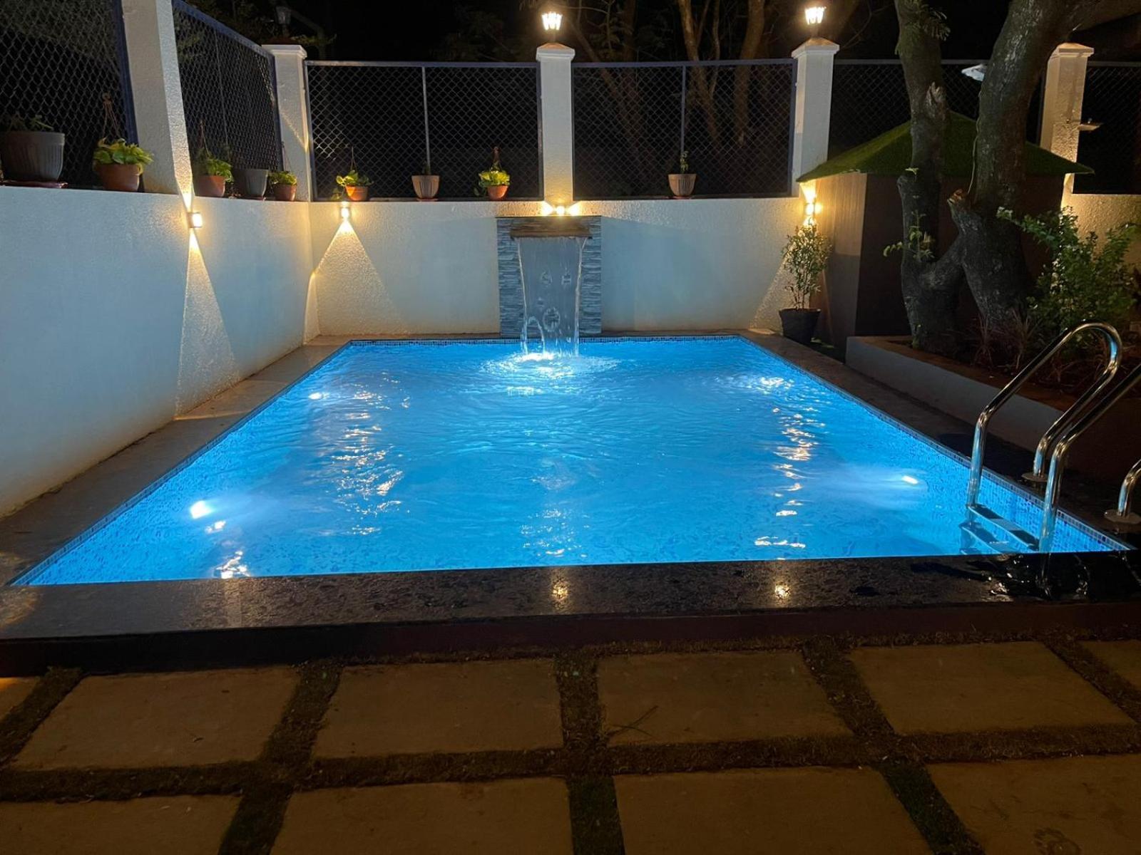 Lavish Villa - 3 Bhk Pool With Lawn Лонавала Екстериор снимка